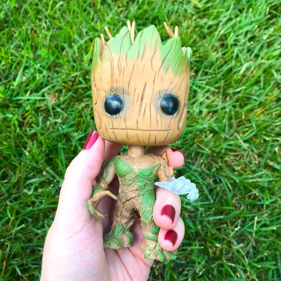 Groot Glow in The Dark Funko Pop